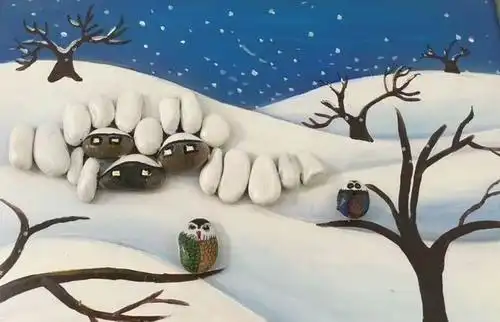 工作动态 详细               生活中不起眼的小石头,被孩子们从各地