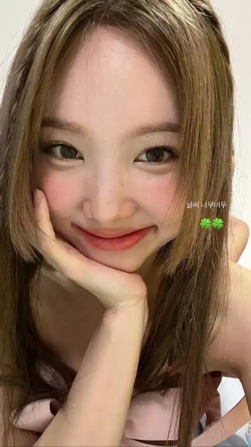 林娜琏超话ny#im nayeon林娜琏solo出道#220816 na