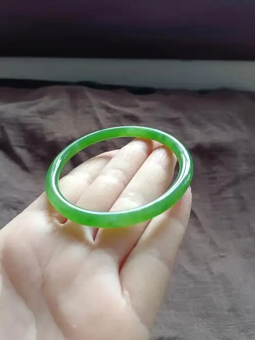 苹果绿色美人镯