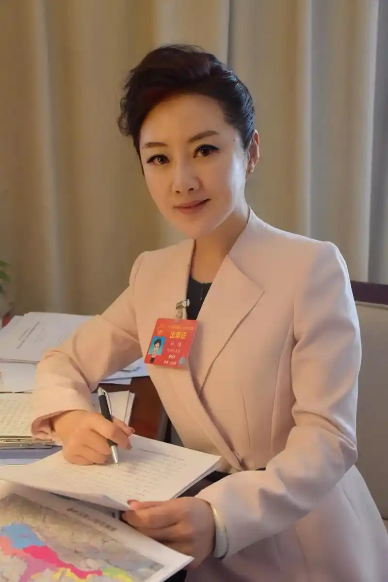 小布访代表孙维设立秦岭国家公园促进人与