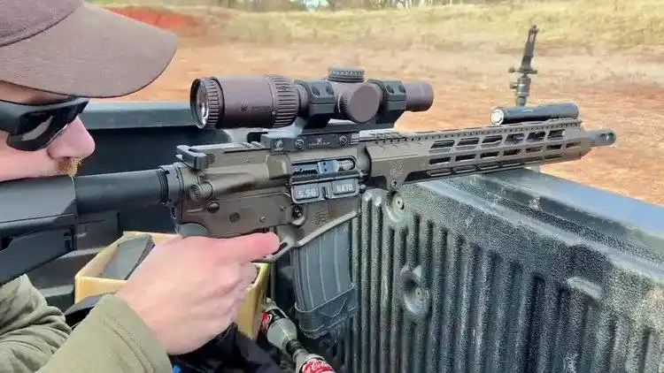 百看不厌的ar突击步枪,靶场射击测试,性能可靠不输ak多少