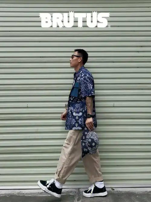 ootd小个子男生夏日西海岸腰果花衬衫穿搭