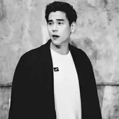 彭于晏头像高清图片 彭于晏最帅的黑白图片_qq明星头像_找个性网