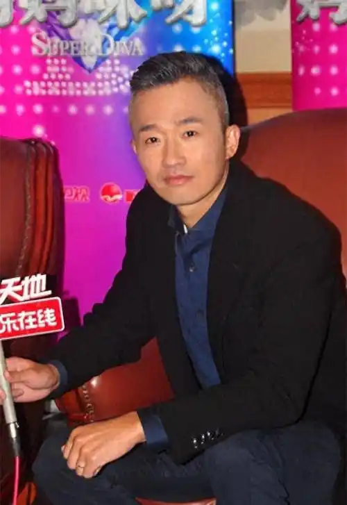 曝主持人程雷因肝病离去,年仅51岁,本尊晒合影回应,近况被曝光_上海