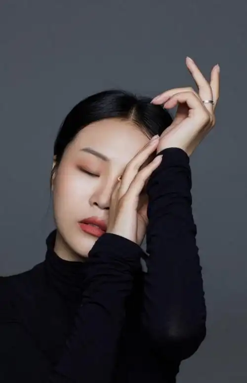 新生代烟嗓女神丹若轩遇到暑期档首发走红