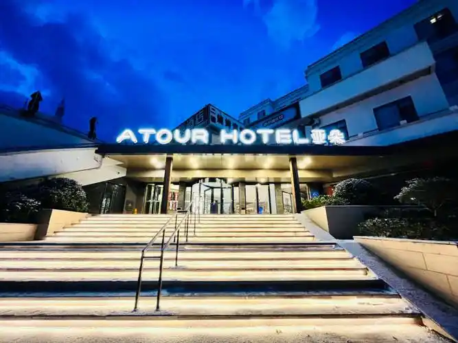 来青岛77最最靠近大海的亚朵酒店