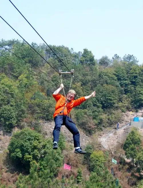 观瀑溯溪 穿林攀岩 尝西施水 睡美人谷——野营探险的天堂五泄
