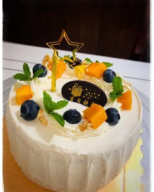 都小嘟做的6寸生日蛋糕