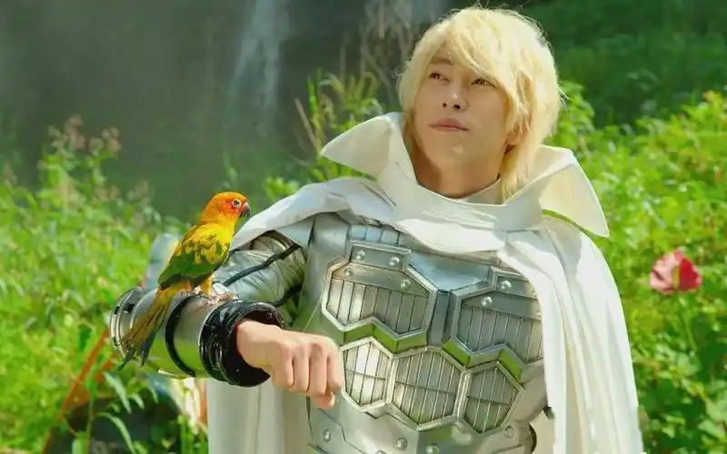 有存在感,而剑崎一真与相川始又是undead当中的最强战力(joker级别