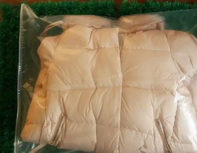 厂家批发服装拉链封口袋 pe透明空白包装服饰羽绒服塑料袋批发