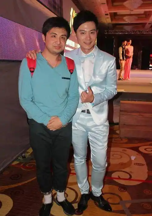 安徽卫视主持人白羽:主持《男生女生向前冲》,颜值高无绯闻_工作_熊