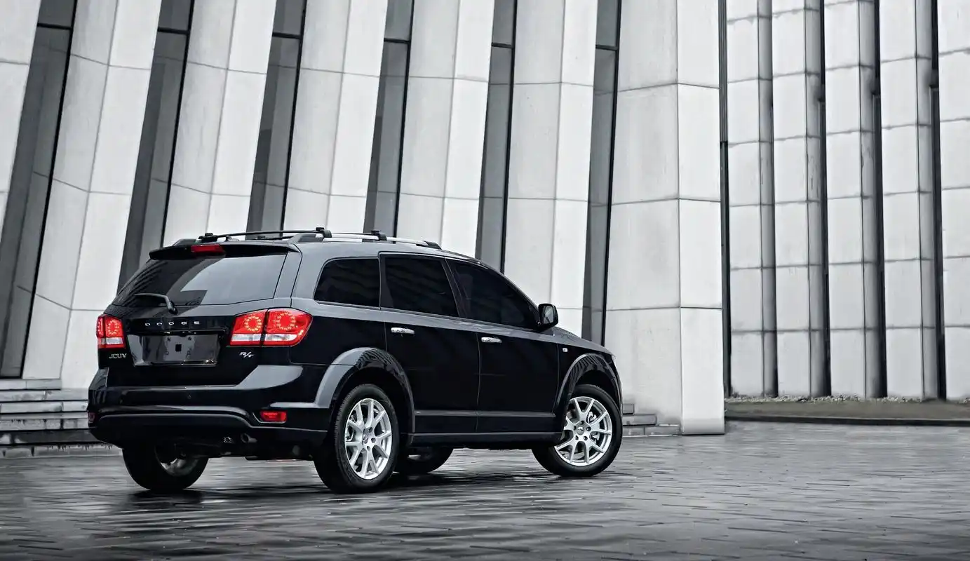 家庭套装试驾评测道奇新酷威24l