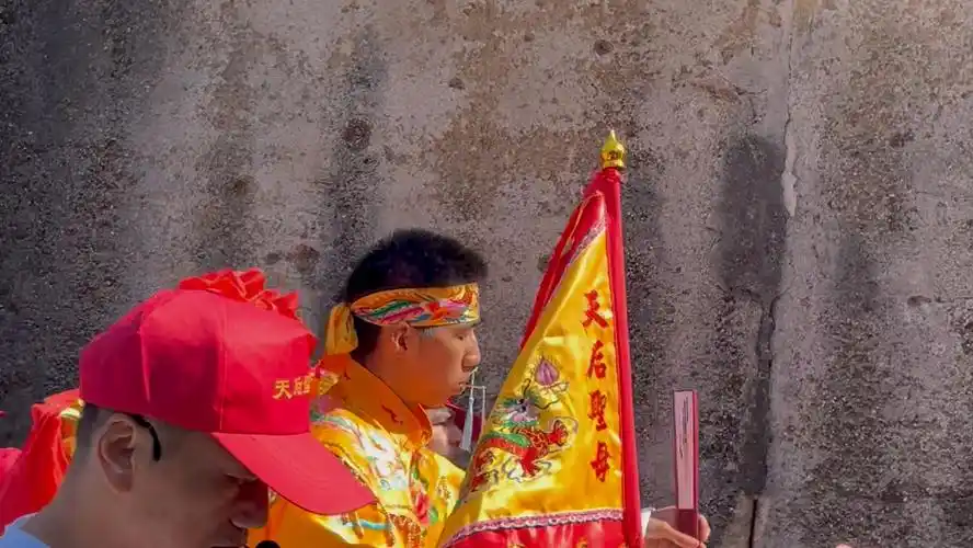 集结吧光合创作者 两英上小坑20岁妈祖乩童出游