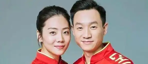 多年来,无论杨威处于巅峰还是低谷,杨云都默默地陪伴在他身边,给予