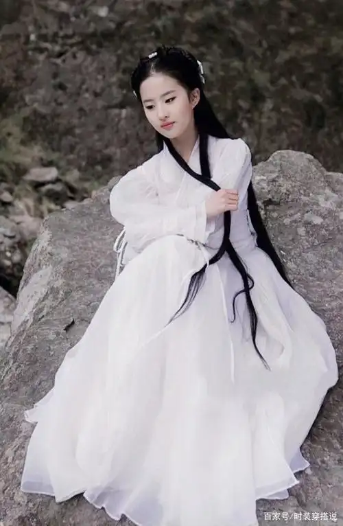 16年再回首!刘亦菲版小龙女,犹如天仙下凡,美得不食人间烟火