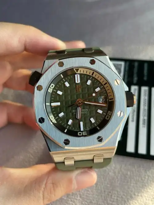 盘面细节,质感满满还有另外两个盘面颜色过几天上图04#爱彼  #手表