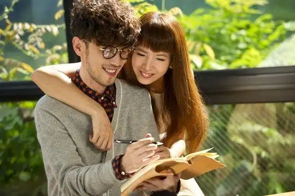 周传雄拍《樱吹雪》mv 妻子搭日本型男出镜