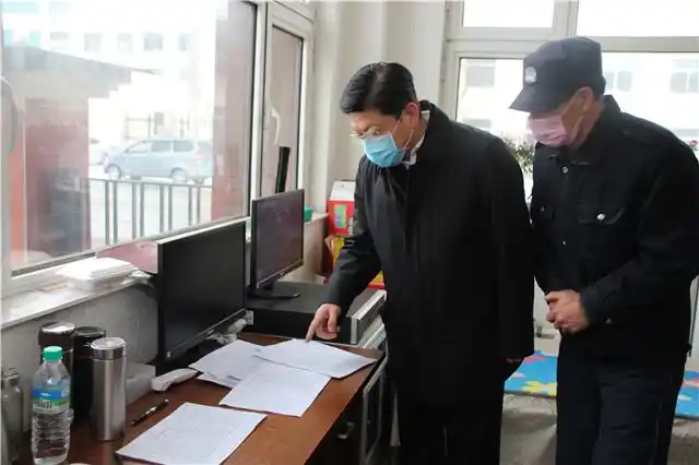 区委书记陈宝库到开发区调研指导疫情防控工作并就疫情防控措施落实