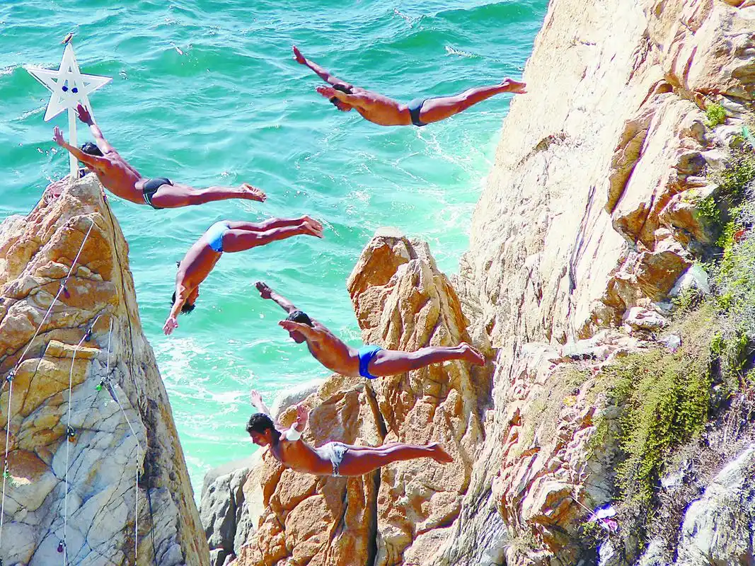 阿卡普尔科悬崖跳水