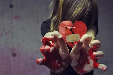 心碎伤感图片心碎无人能及