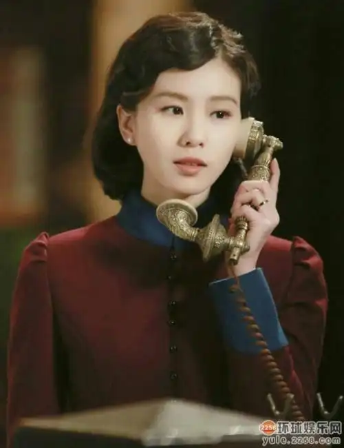 特工刘诗诗妩媚上线 女星民国风造型比帅