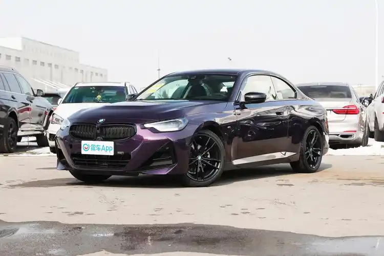 2022款宝马2系双门轿跑车225im运动曜夜套装