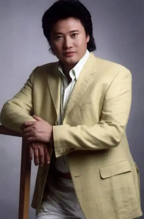 著名歌唱家戴玉强落魄时在工地搬砖妻子一番话让他找回自信