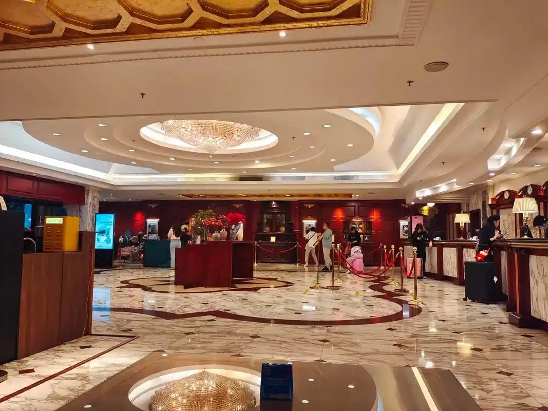 广州沙面岛胜利宾馆.#现场实拍 住在广东胜利宾馆,酒店有10 - 抖音