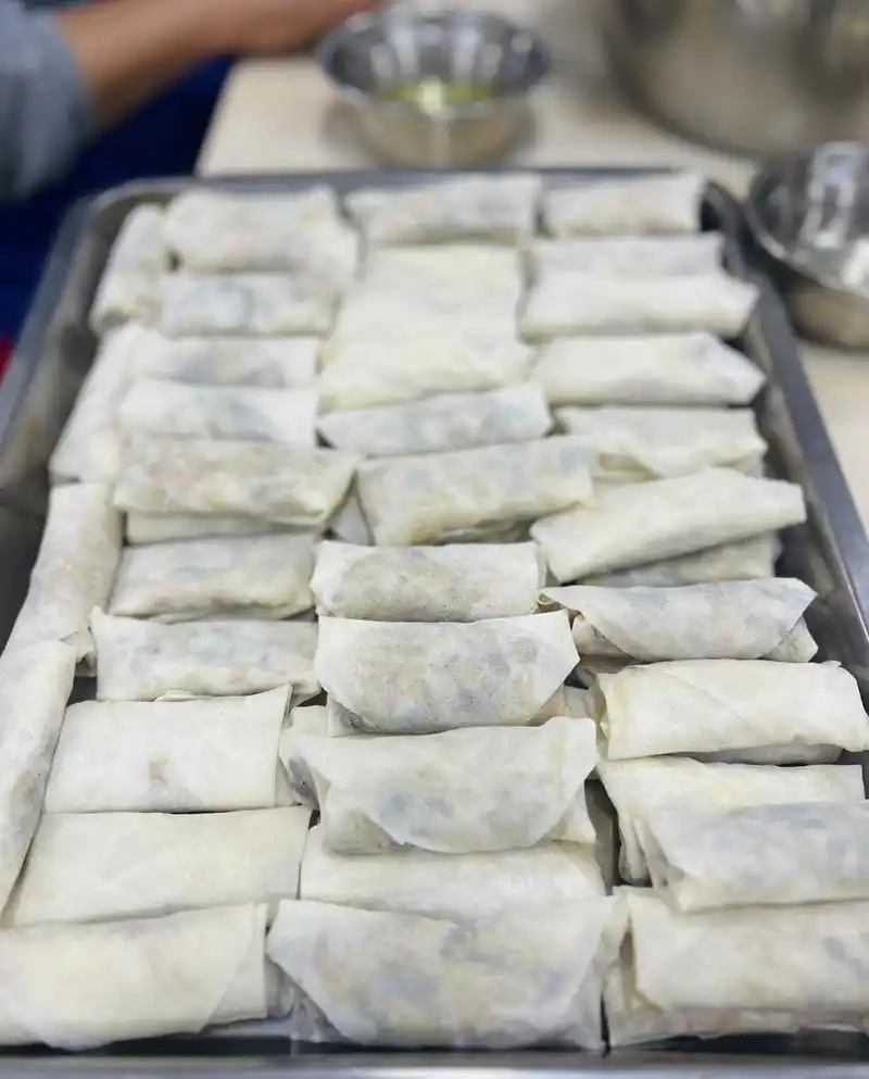 周五美食分享 炸春卷,南瓜玉米汁,都是孩子们爱吃爱喝的,有的女孩子都