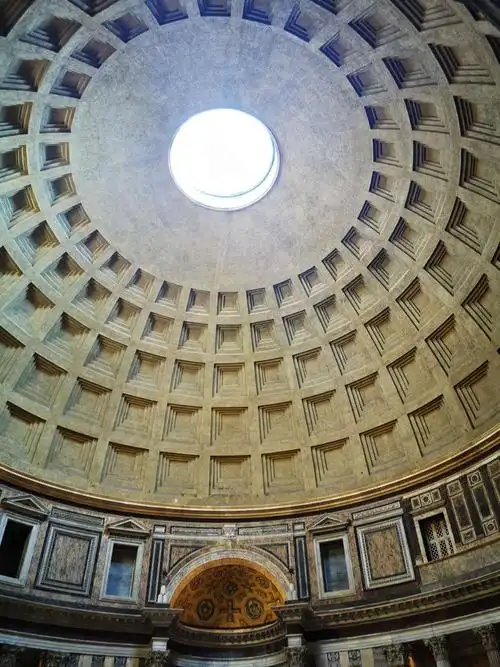 万神殿著名的穹顶