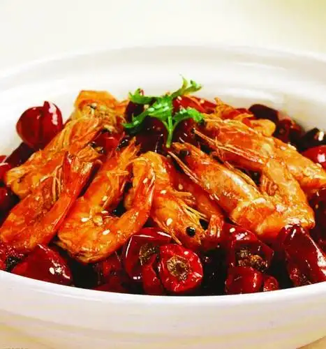 麻辣香锅老板月入千万,天天生意爆满十分抢手,一天三顿吃不够