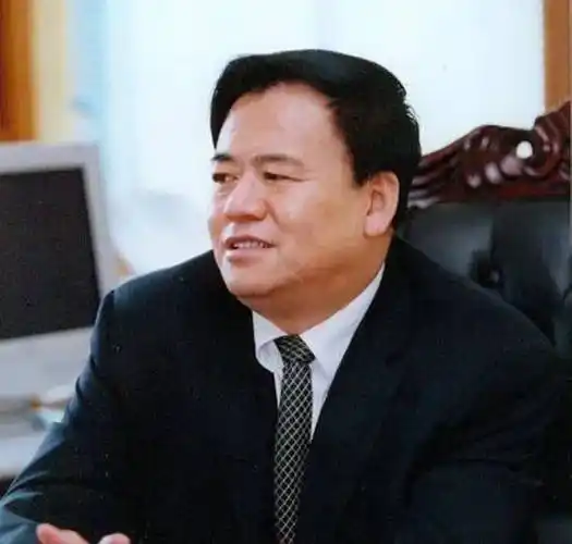 红嘴村带头人——卢志民经过五十多年的努力;累计上缴国家税金52亿元