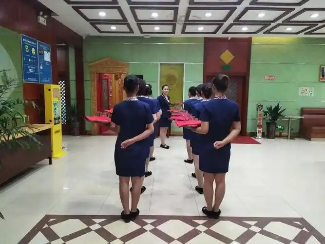 餐厅服务员培训