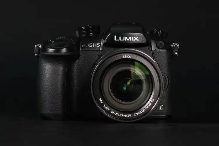 4k视频新王者,松下gh5无反相机外观评测