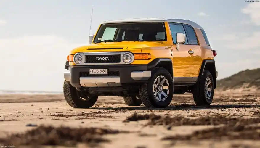 马上绝版的越野神车丰田fj酷路泽现车最低价格多少钱