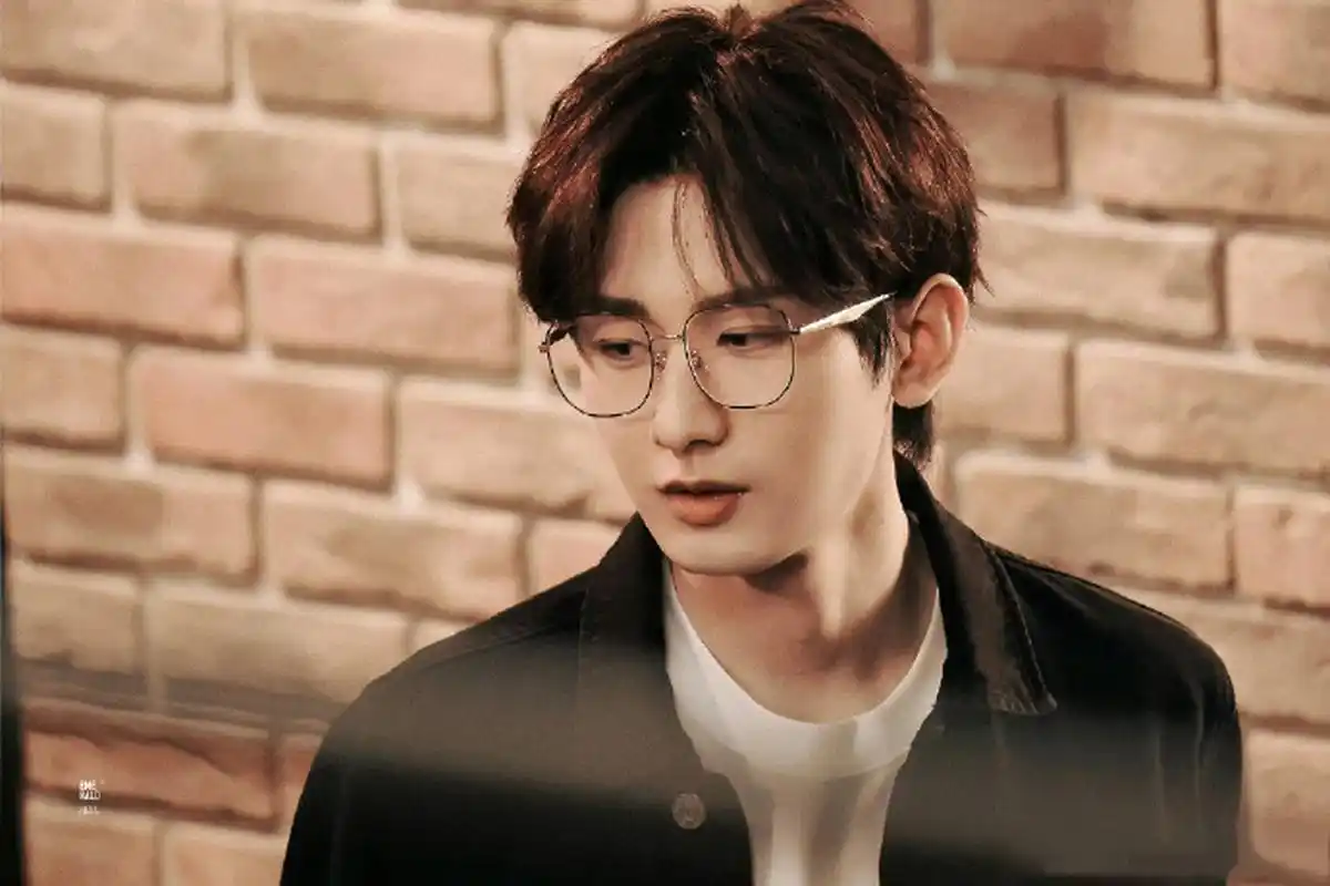 成毅西装金丝眼镜半永久# 这是什么惊天大福利!