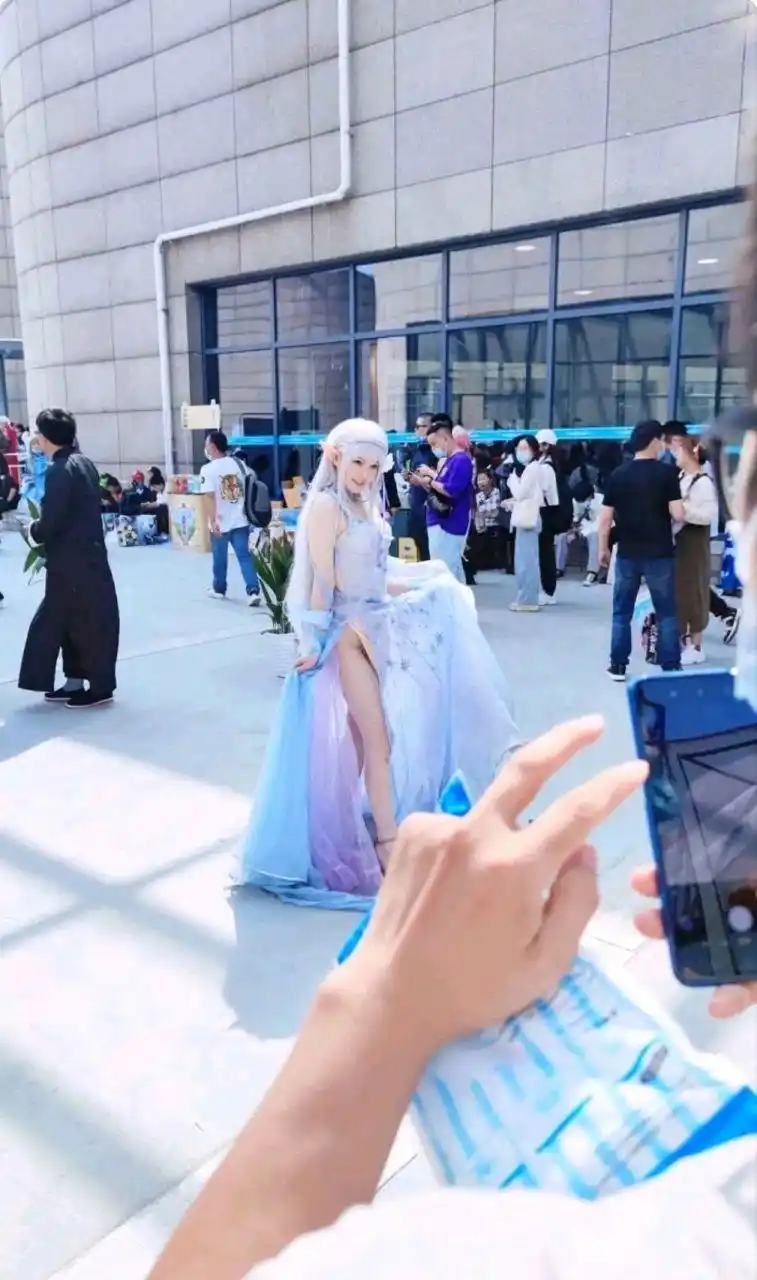 以你的为人,应该不会放大看吧[二哈]