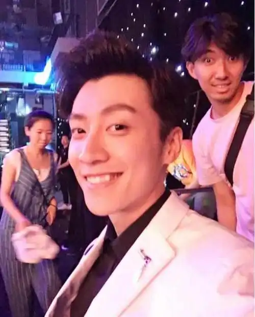 窦骁和乔任梁好像