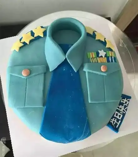 戕花雨不妨向下面这些哨子学学兵哥生日了,蛋糕怎样送才有心意?
