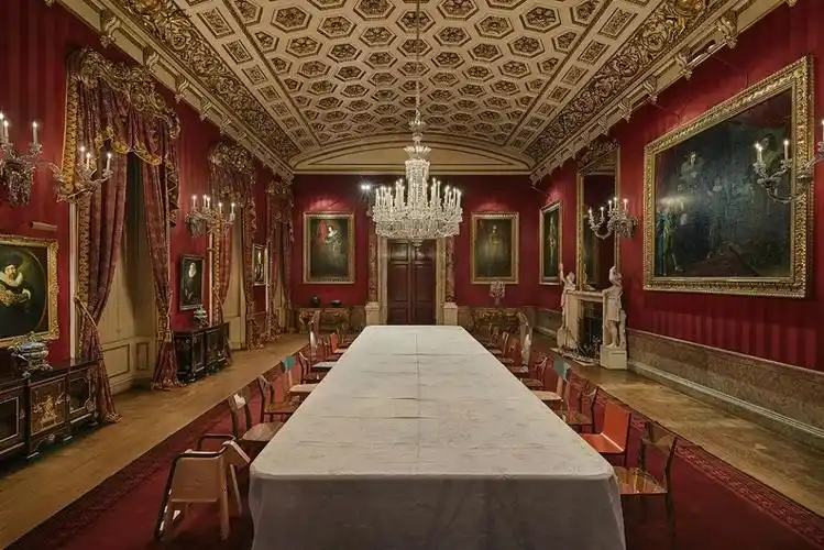 castle | 贵族度假法,在豪华城堡邸宅避避暑如何?