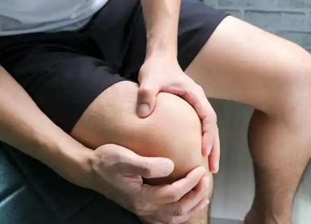 膝盖肿痛,滑囊炎还是滑膜炎,哪个更难治?