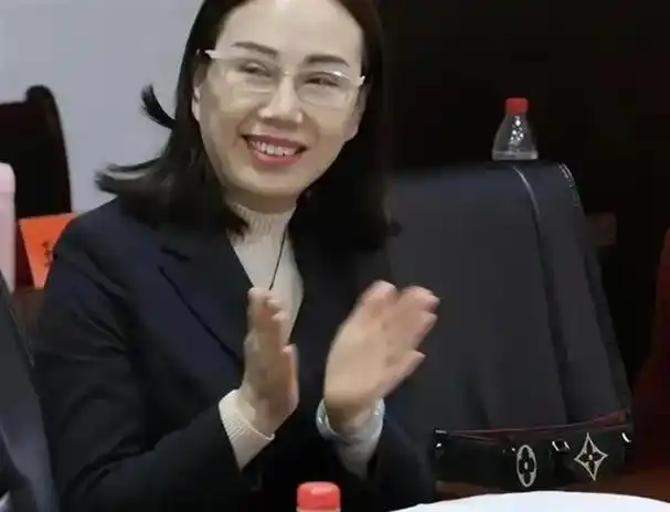 "请女院长上铐"背后高人竟是他!这一次,叶有芝及同伙摊大事了