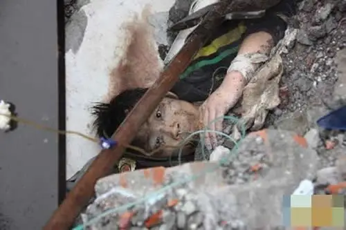 1请中国人默哀1分钟.