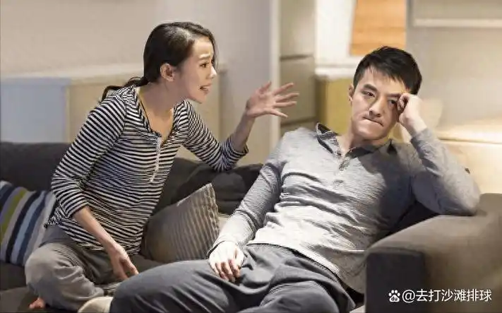 多年没联系的发小突然请客,我因撞车没去成,后来真庆幸当初没去