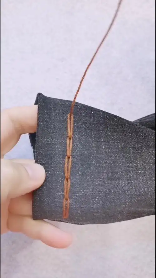 牛仔裤裤脚太长用隐形针法改短