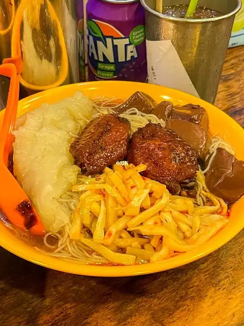 在香港9396排队也要吃的米芝莲车仔面02