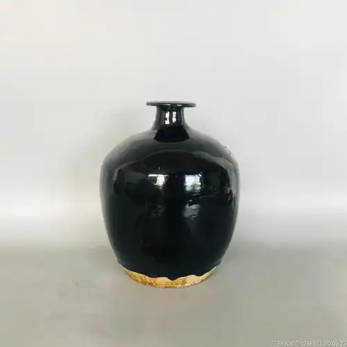 宋代黑釉瓶