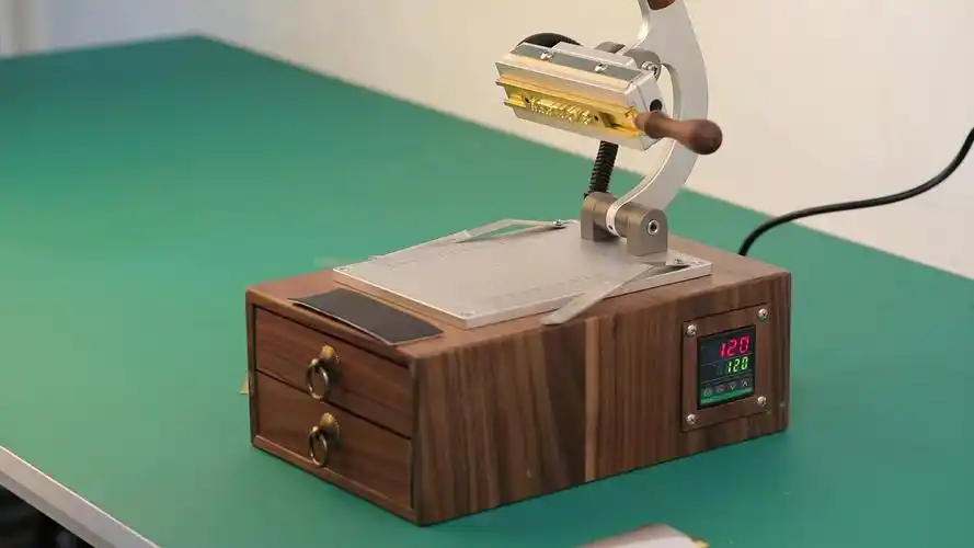 多功能小型手动烫金机铜模logo活字皮革商标pu皮具热烫烙印压印机