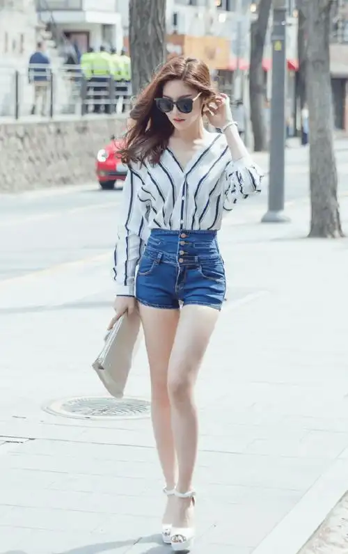 衬衫短裤今夏最潮搭配造就精致时尚感