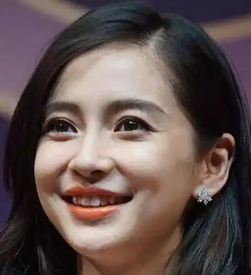 神」大幂幂都没能逃脱表情纹～明星们即使在精修图里颜值360度无死角